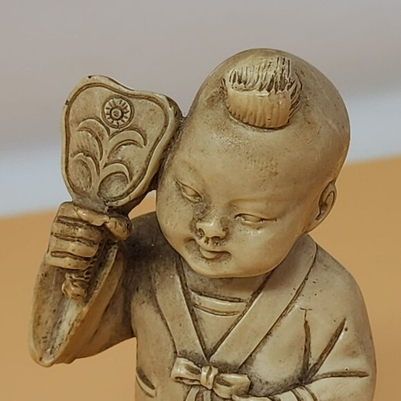 Vintage Asian Girl Figurines Pair On Black Bases Handcrafted Resin - Picture 8 of 13